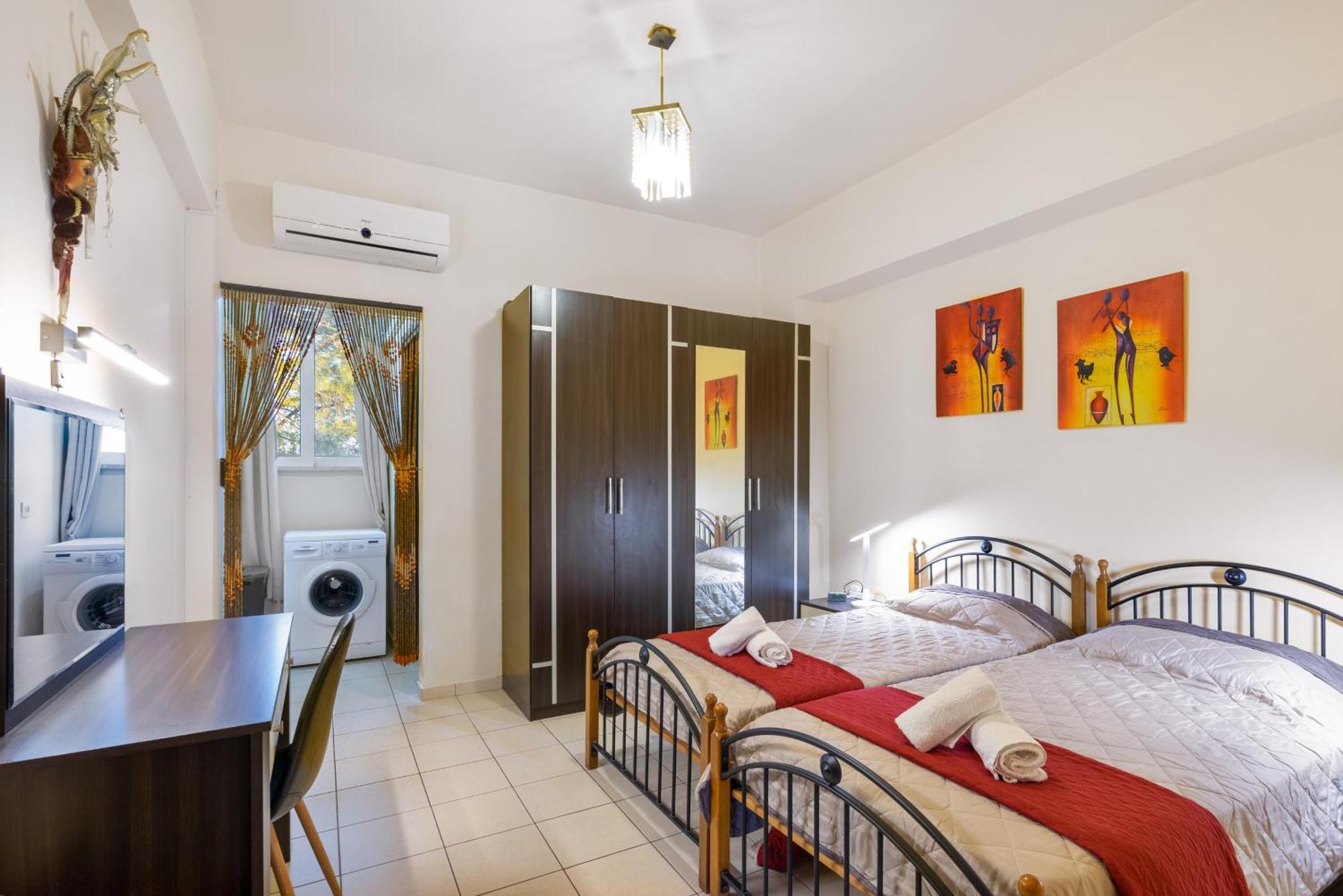 Colonial Family Apartment #4 Ground Floor ฟาลิรากี ภายนอก รูปภาพ